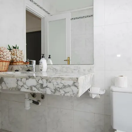 Cal Rubens Apartment *